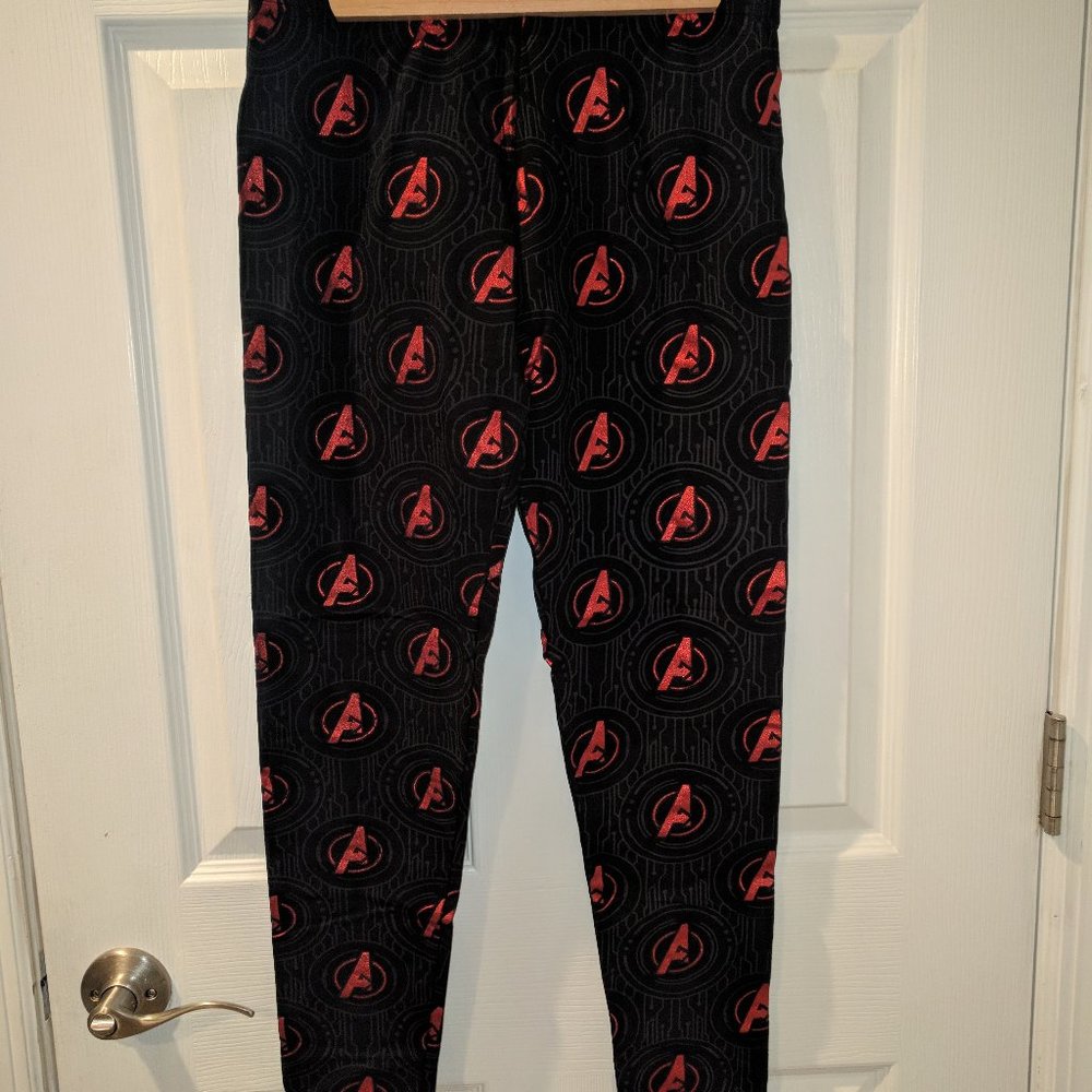 welovefine Avengers Circuit Leggings NWOT